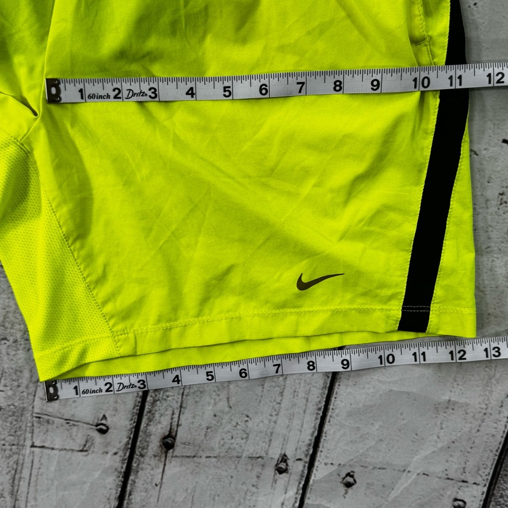 Nike Dri-FIT Men’s Large Neon Yellow Running Shorts Zipper Pocket - Picture 9 of 10